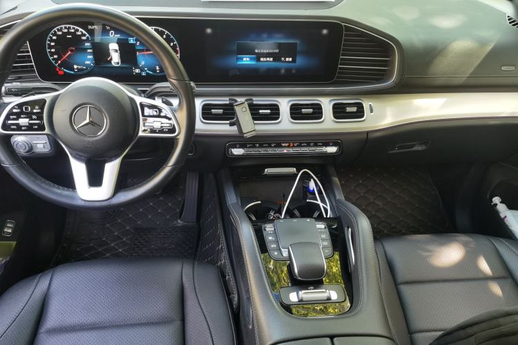 Used Mercedes-Benz GLE Coupe 2020 GLE 350 4MATIC Coupe SUV Luxury Model Center Console