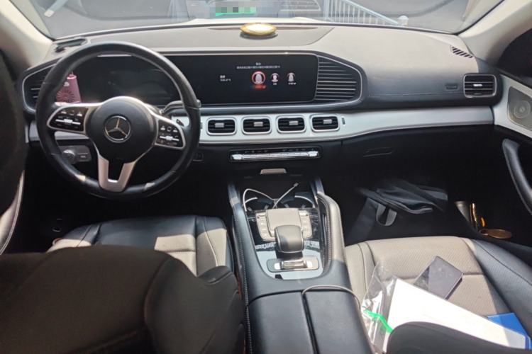 Used Mercedes-Benz GLE Coupe 2020 GLE 350 4MATIC Coupe SUV Luxury Model Center Console