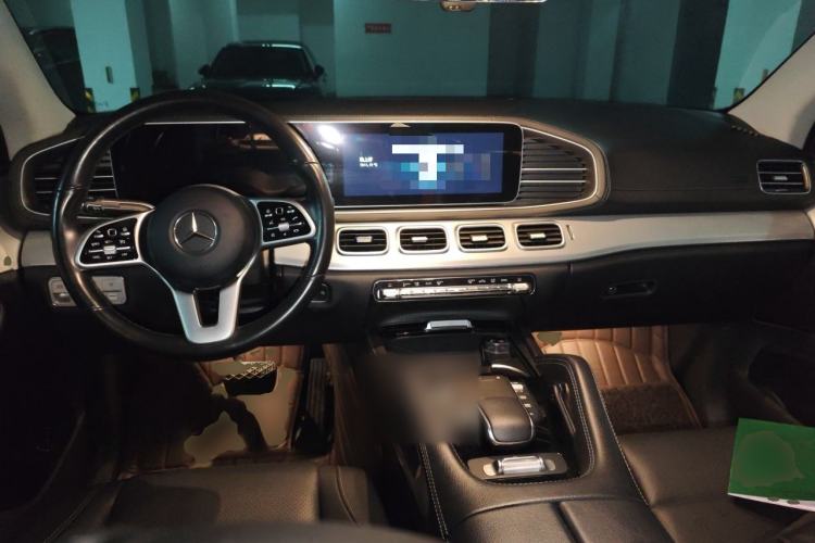 Used Mercedes-Benz GLE Coupe 2020 GLE 350 4MATIC Coupe SUV Fashion Model Center Console