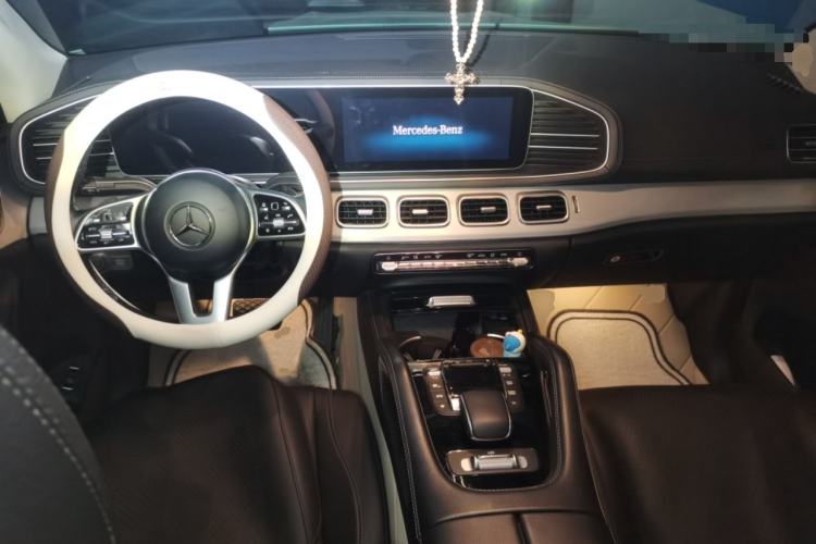 Used Mercedes-Benz GLE Coupe 2020 GLE 350 4MATIC Coupe SUV Luxury Model Center Console
