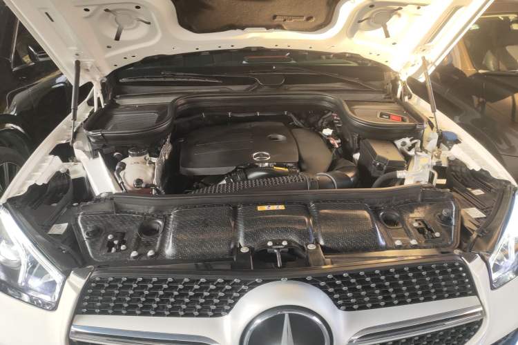 Used Mercedes-Benz GLE Coupe 2020 GLE 350 4MATIC Coupe SUV Fashion Model Engine Bay