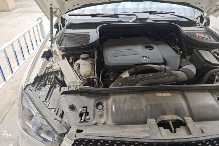 Used Mercedes-Benz GLE Coupe 2020 GLE 350 4MATIC Coupe SUV Luxury Model Engine Bay Right