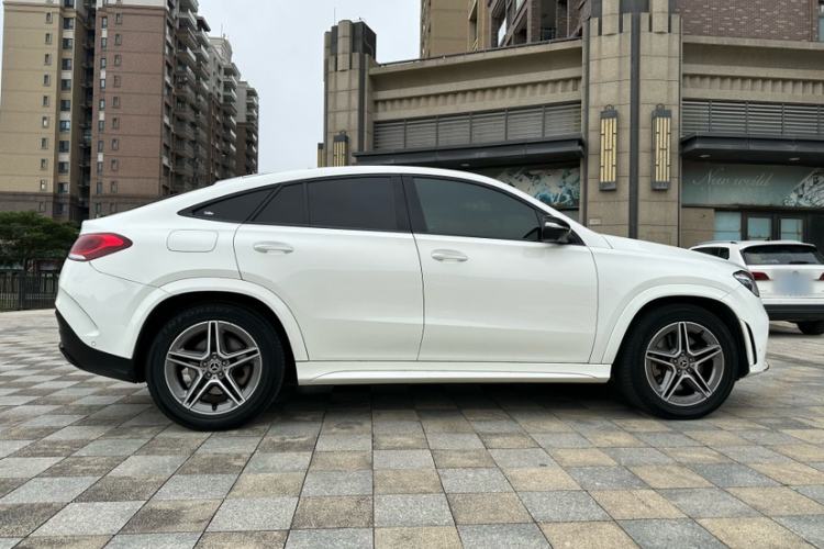 Used Mercedes-Benz GLE Coupe 2020 GLE 450 4MATIC Coupe SUV Fashion Model Exterior 3