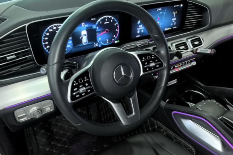Used Mercedes-Benz GLE Coupe 2020 GLE 350 4MATIC Coupe SUV Luxury Model Interior 1