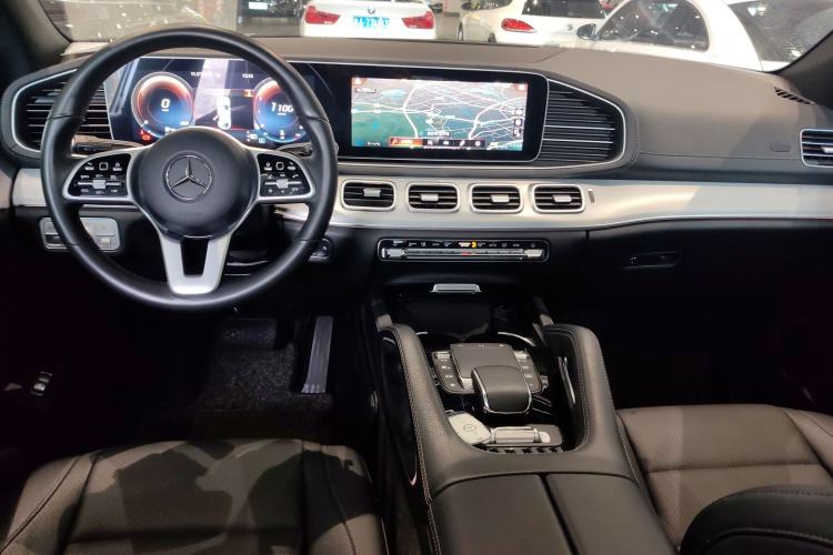 Used Mercedes-Benz GLE Coupe 2020 GLE 350 4MATIC Coupe SUV Luxury Model Interior 2