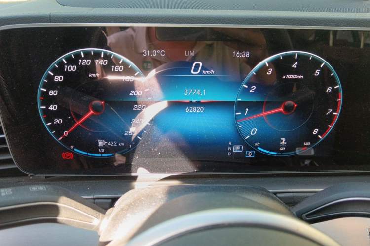 Used Mercedes-Benz GLE Coupe 2020 GLE 350 4MATIC Coupe SUV Fashion Model Odometer Close Up
