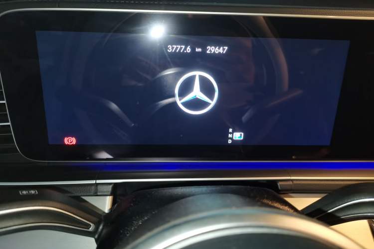 Used Mercedes-Benz GLE Coupe 2020 GLE 350 4MATIC Coupe SUV Luxury Model Odometer Close Up