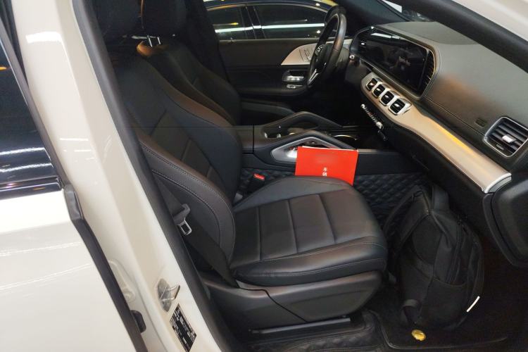 Used Mercedes-Benz GLE Coupe 2020 GLE 350 4MATIC Coupe SUV Luxury Model Right Front Seat