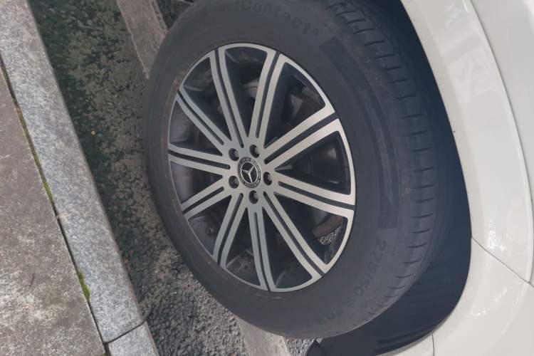 Used Mercedes-Benz GLE Coupe 2020 GLE 350 4MATIC Coupe SUV Luxury Model Right Front Wheel Hub