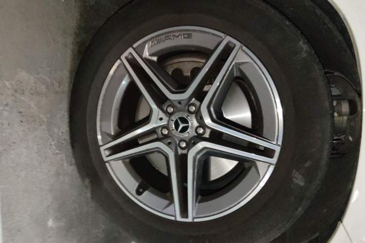 Used Mercedes-Benz GLE Coupe 2020 GLE 450 4MATIC Coupe SUV Luxury Model Right Front Wheel Hub