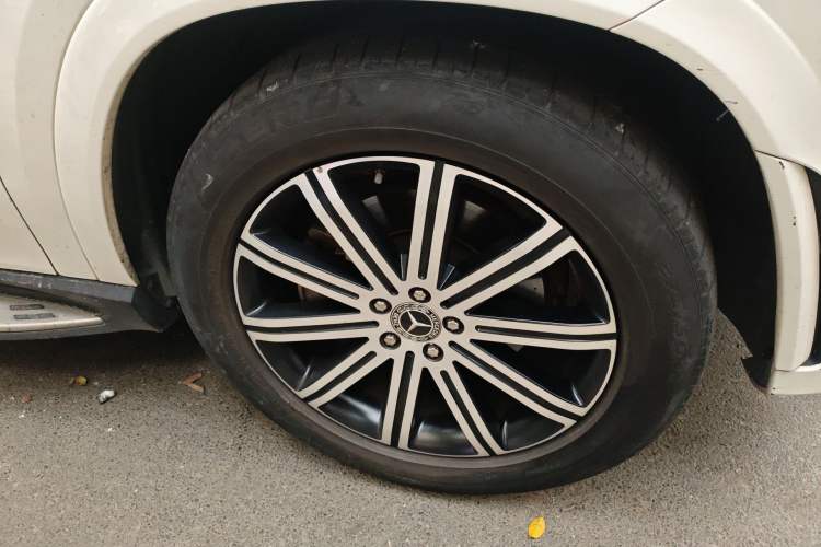 Used Mercedes-Benz GLE Coupe 2020 GLE 350 4MATIC Coupe SUV Luxury Model Right Front Wheel Hub