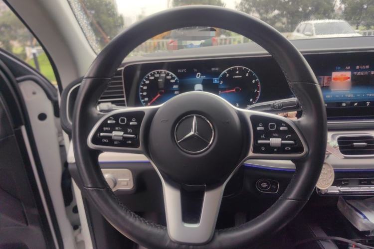 Used Mercedes-Benz GLE Coupe 2020 GLE 350 4MATIC Coupe SUV Luxury Model Steering Wheel