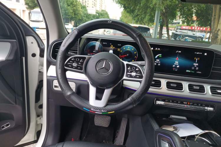 Used Mercedes-Benz GLE Coupe 2020 GLE 350 4MATIC Coupe SUV Luxury Model Steering Wheel