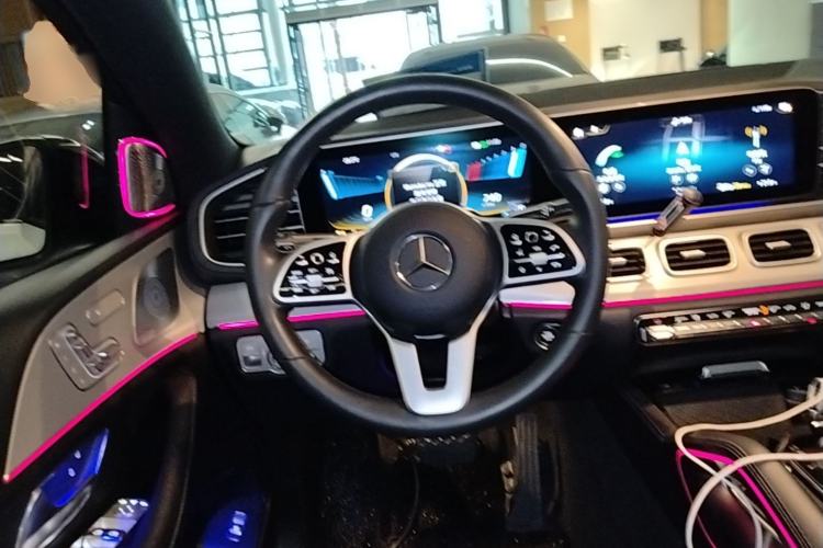Used Mercedes-Benz GLE Coupe 2020 GLE 350 4MATIC Coupe SUV Luxury Model Steering Wheel
