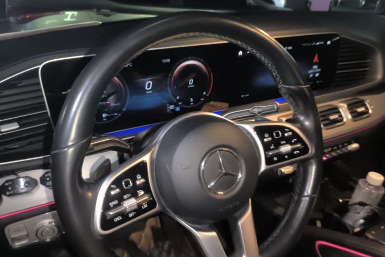 Used Mercedes-Benz GLE Coupe 2020 GLE 350 4MATIC Coupe SUV Luxury Model Steering Wheel
