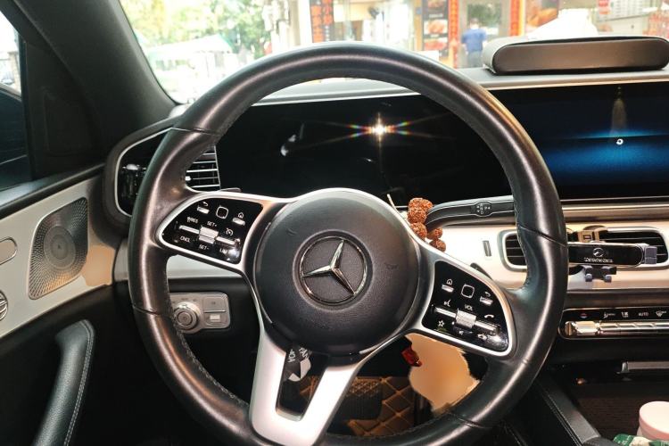 Used Mercedes-Benz GLE Coupe 2020 GLE 350 4MATIC Coupe SUV Luxury Model Steering Wheel