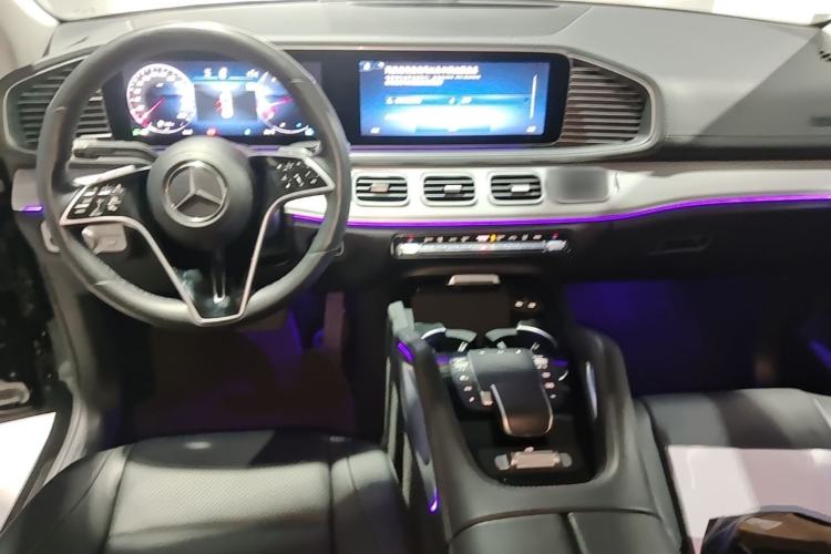 Used Mercedes-Benz GLE Coupe  Center Console