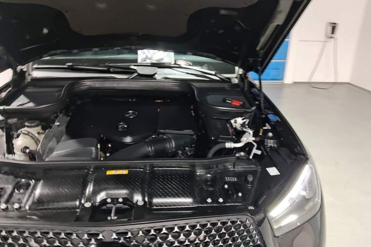 Used Mercedes-Benz GLE Coupe  Engine Bay Left