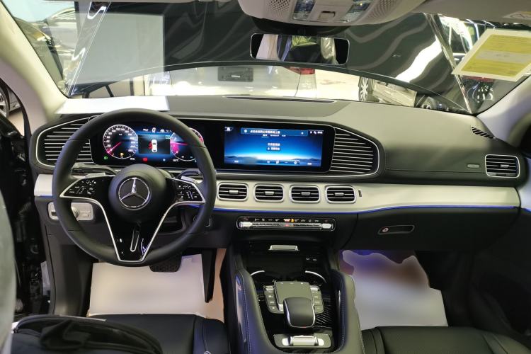 Used Mercedes-Benz GLE Coupe 2024 GLE 350 4MATIC Coupe SUV Fashion Model Center Console