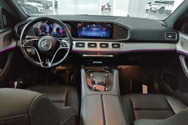Used Mercedes-Benz GLE Coupe 2024 GLE 450 4MATIC Coupe SUV Fashion Model Center Console