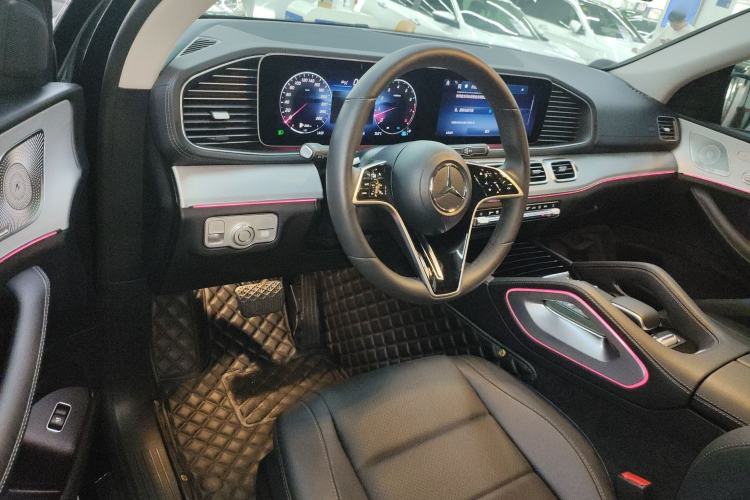 Used Mercedes-Benz GLE Coupe 2024 GLE 350 4MATIC Coupe SUV Luxury Model Center Console