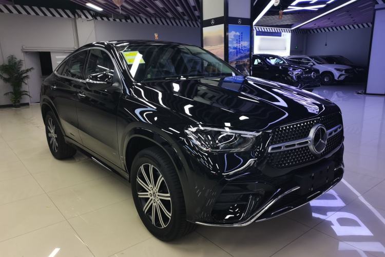 Used Mercedes-Benz GLE Coupe 2024 GLE 350 4MATIC Coupe SUV Fashion Model Front Right 45 Deg