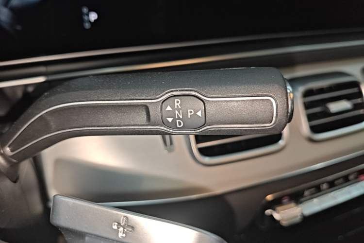Used Mercedes-Benz GLE Coupe 2024 GLE 350 4MATIC Coupe SUV Luxury Model Gear Lever