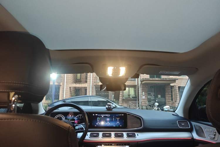 Used Mercedes-Benz GLE Coupe 2024 GLE 350 4MATIC Coupe SUV Fashion Model Headliner