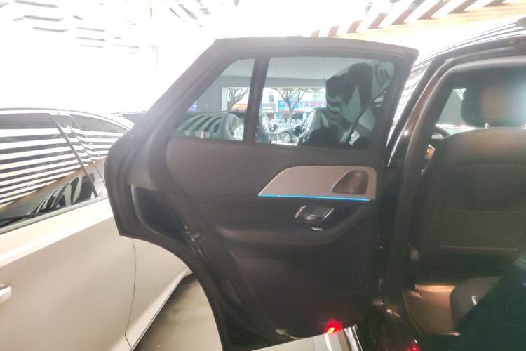 Used Mercedes-Benz GLE Coupe 2024 GLE 450 4MATIC Coupe SUV Fashion Model Left Rear Door Interior