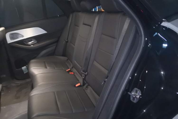 Used Mercedes-Benz GLE Coupe 2024 GLE 350 4MATIC Coupe SUV Fashion Model Left Rear Seat
