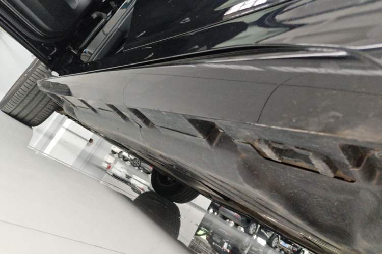 Used Mercedes-Benz GLE Coupe 2024 GLE 450 4MATIC Coupe SUV Fashion Model Left Side Sill