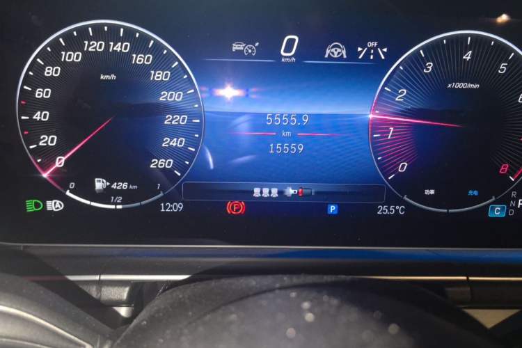 Used Mercedes-Benz GLE Coupe 2024 GLE 350 4MATIC Coupe SUV Fashion Model Odometer Close Up