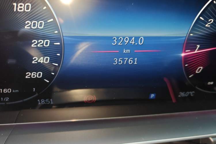 Used Mercedes-Benz GLE Coupe 2024 GLE 350 4MATIC Coupe SUV Fashion Model Odometer Close Up