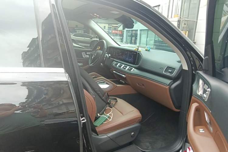 Used Mercedes-Benz GLE Coupe 2024 GLE 450 4MATIC Coupe SUV Luxury Model Right Front Seat