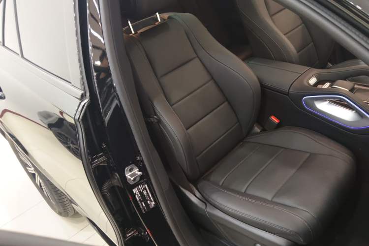 Used Mercedes-Benz GLE Coupe 2024 GLE 350 4MATIC Coupe SUV Luxury Model Right Front Seat