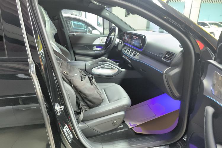 Used Mercedes-Benz GLE Coupe 2024 GLE 450 4MATIC Coupe SUV Fashion Model Right Front Seat