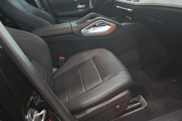 Used Mercedes-Benz GLE Coupe 2024 GLE 350 4MATIC Coupe SUV Luxury Model Right Front Seat
