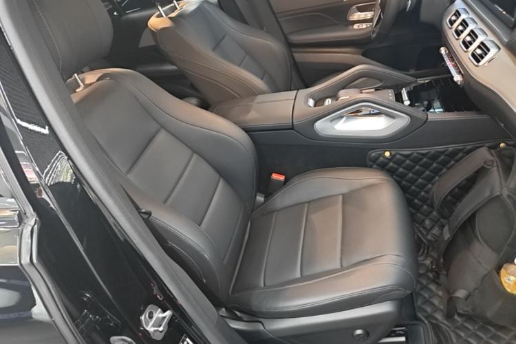 Used Mercedes-Benz GLE Coupe 2024 GLE 350 4MATIC Coupe SUV Luxury Model Right Front Seat