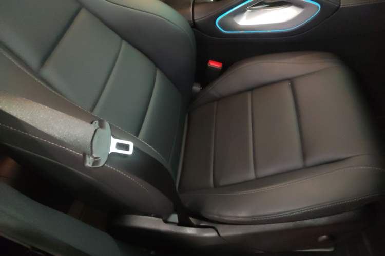 Used Mercedes-Benz GLE Coupe 2024 GLE 450 4MATIC Coupe SUV Fashion Model Right Front Seat
