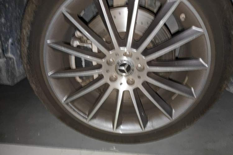 Used Mercedes-Benz GLE Coupe 2024 GLE 450 4MATIC Coupe SUV Luxury Model Right Front Wheel Hub