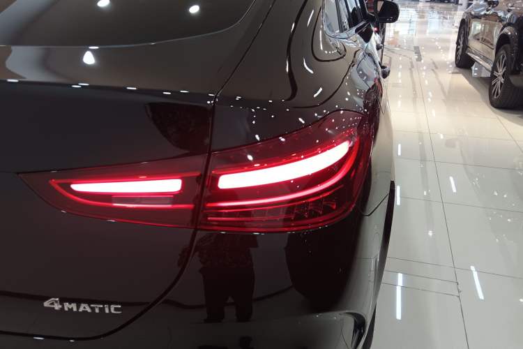 Used Mercedes-Benz GLE Coupe 2024 GLE 350 4MATIC Coupe SUV Luxury Model Right Rear Taillight