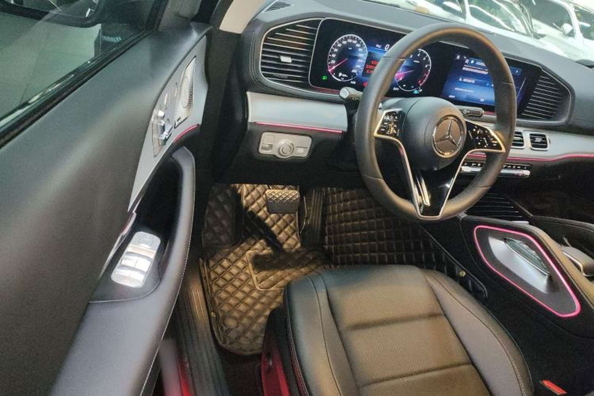 Used Mercedes-Benz GLE Coupe 2024 GLE 350 4MATIC Coupe SUV Luxury Model Steering Wheel