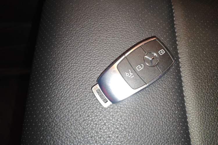 Used Mercedes-Benz GLE Coupe 2024 GLE 350 4MATIC Coupe SUV Luxury Model Vehicle Key
