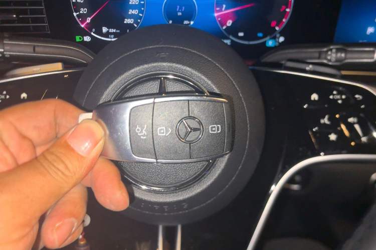 Used Mercedes-Benz GLE Coupe 2024 GLE 350 4MATIC Coupe SUV Luxury Model Vehicle Key