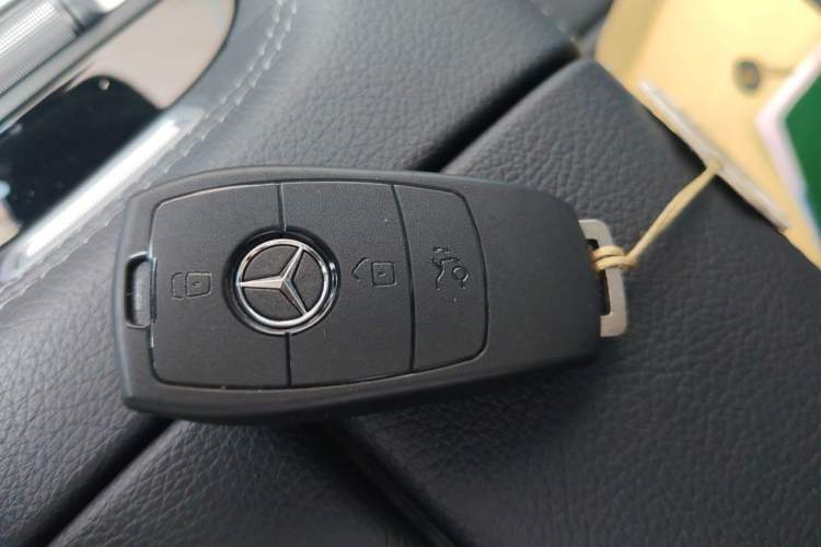 Used Mercedes-Benz GLE Coupe 2024 GLE 350 4MATIC Coupe SUV Luxury Model Vehicle Key