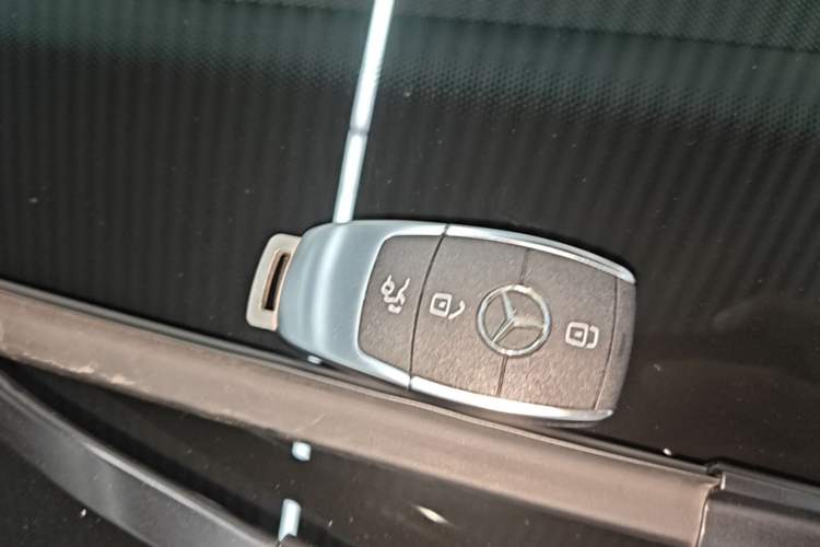 Used Mercedes-Benz GLE Coupe 2024 GLE 350 4MATIC Coupe SUV Luxury Model Vehicle Key