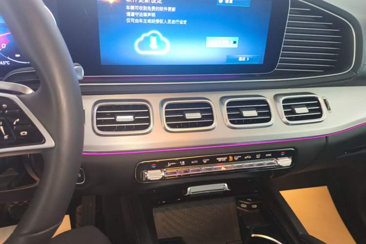 Used Mercedes-Benz GLE Coupe 2024 GLE 350 4MATIC Coupe SUV Luxury Model Audio And AC Panel