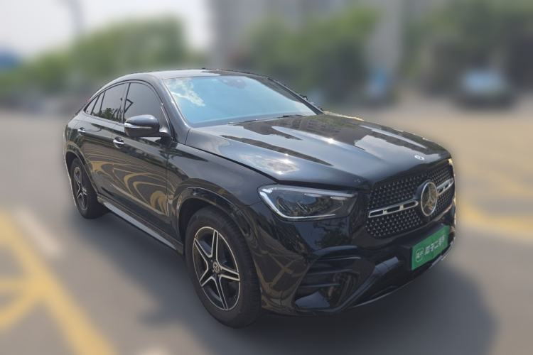 Used Mercedes-Benz GLE Coupe 2025 GLE 450 4MATIC Coupe SUV Fashion Model Front Right 45 Deg