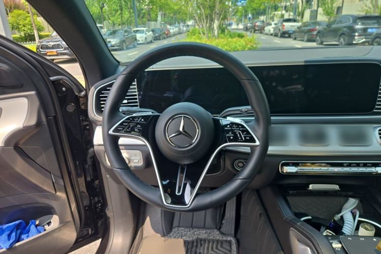 Used Mercedes-Benz GLE Coupe 2025 GLE 450 4MATIC Coupe SUV Fashion Model Steering Wheel