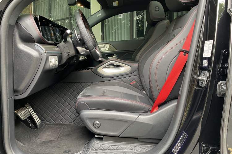 Used Mercedes-Benz GLE Coupe AMG 2022 AMG GLE 53 4MATIC+ Coupe SUV Interior 1
